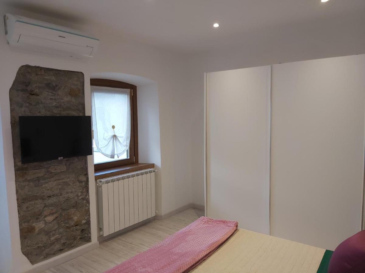 Casa Cimavilla Con Parcheggio Privato Gratuito Crevoladossola Kültér fotó